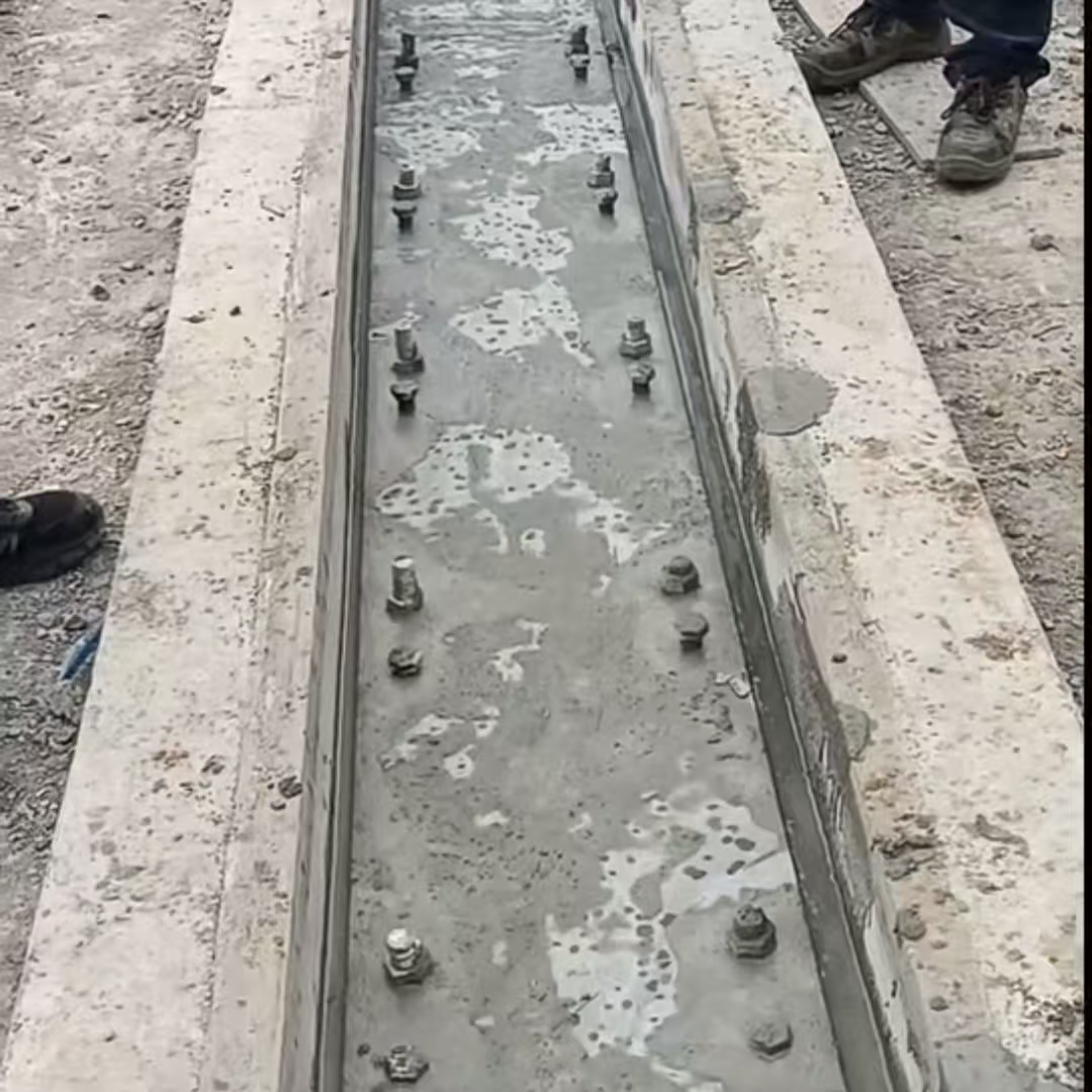 达州港口码头起重机龙门吊重型机械设备稳固用早强快凝轨道胶泥